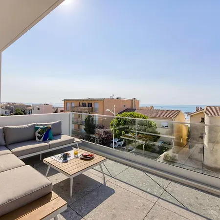 South-of-france Magnifique T5 Avec Clim, Terrasse 30 M2 Vue Sur Et Barbecue, Parking, 40m De La * カルノン・プラージュ